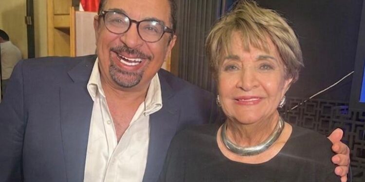 أنا وسناء منصور وماسبيرو