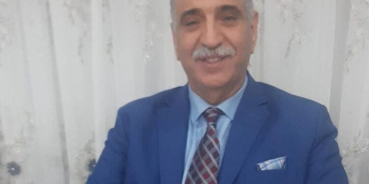 بين السر والعلن