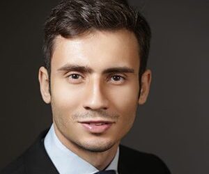 كتب ديمتري بريجع«أربعون يوماً هزّت الإمبراطورية: كيف كشف الذكاء الاصطناعي حدود القوة الأمريكية في حرب إيران؟»