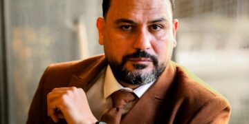 أسرة صدى الأخبار تهنئ الإعلامي سامح عاطف رئيس مهرجان بنت النيل بعيد ميلاده
