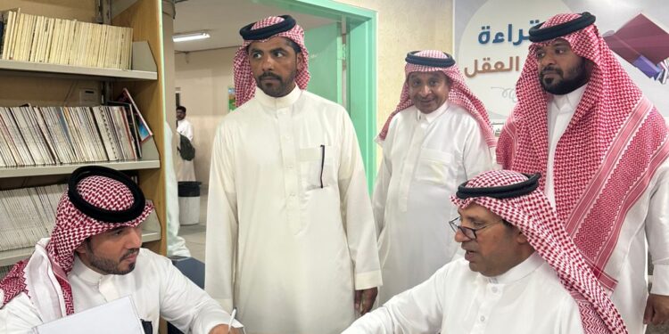 انعقاد الجمعية العمومية لمجلس الآباء والمعلمين بمتوسطة الحديبية بالهفوف