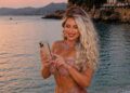 زينة العلمي تتألق كعروس بحر في أحدث جلسة تصوير وتبهر جمهورها بجمال ساحر ورقي لا مثيل له