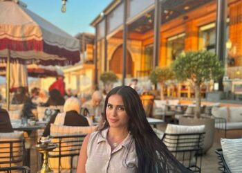 من كواليس “الهوت كوتور” في لبنان إلى منصات مصر: المصممة الفلسطينية وفاء السيد تفجر مفاجأة وتشارك في مهرجان “آخر موضة” بدورته الـ 42