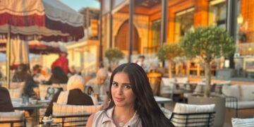من كواليس “الهوت كوتور” في لبنان إلى منصات مصر: المصممة الفلسطينية وفاء السيد تفجر مفاجأة وتشارك في مهرجان “آخر موضة” بدورته الـ 42