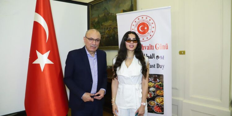 «القاهرة تتذوق نكهات الأناضول».. سفارة تركيا تحتفي بيوم الفطار العالمي بمائدة تركية أصيلة