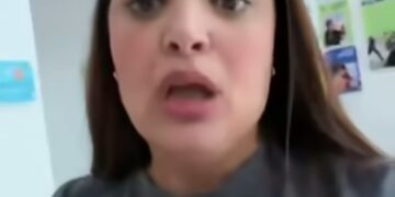 كانت تحلم بصورة تخرج مع زميلاتها.. أم تستغيث لإنصاف ابنتها بعد حرمانها من فرحة العمر