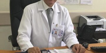 د.صبري زيادة استشاري جراحة العظام بمستشفيات الحمادي.. في حديث عن:*  *تسطح القدمين عند الأطفال* (Flat Feet / Pes Planus)