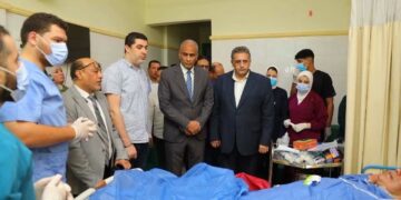 محافظ كفر الشيخ يطمئن على المهندسة حكمت الباز كفرالشيخ:محمدعبداللاه