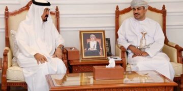 وزير الإعلام العُماني يستقبل مدير عام جهاز إذاعة وتلفزيون الخليج