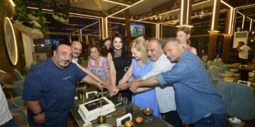لينا قاروط تجمع أهل الإعلام والفن باحتفال مميز  بمطعم Beirut way Cafe