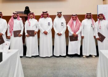 تعليم الأحساء يكرم 100 متميزاً من قياداته ومنسوبيه
