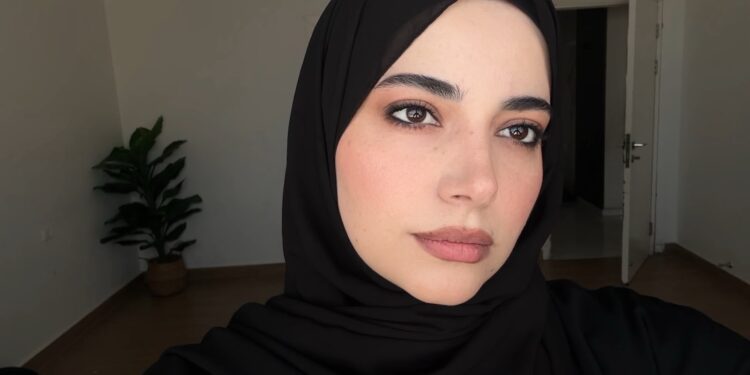 بسمة أبو شهله تطالب بإنهاء التمييز في تقديم المساعدات الدولية