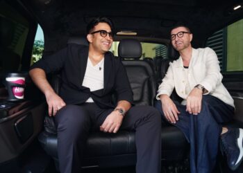تامر حسين يكشف أسرار 20 عامًا من النجاح مع عمرو دياب وعامر منيب ورامي صبري في “On The Road”