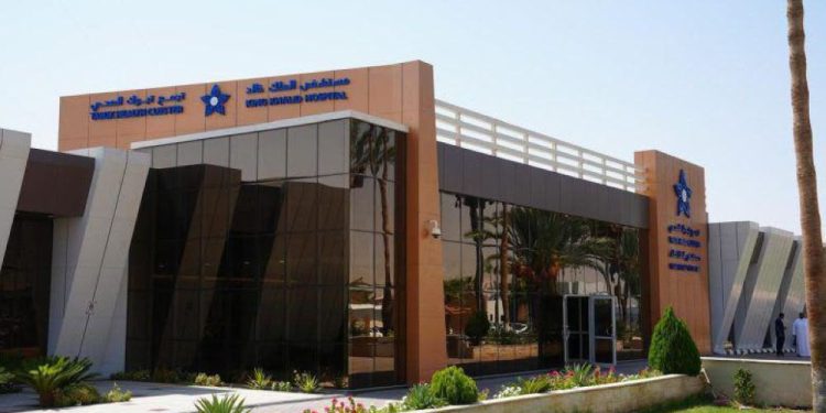 عملية جراحية معقدة بمستشفى الملك خالد في تبوك تعيد لمريضة قدرتها على المشي بعد سنوات من المعاناة