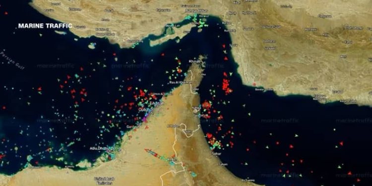 لماذا لا تستطيع أميركا مرافقة ناقلات النفط في مضيق هرمز؟