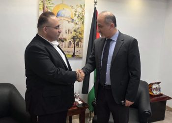 أحمد ناصر الصوير يلتقي مندوب فلسطين الدائم لدى الجامعة العربية: صوت فلسطين لا يُختزل ولا يُغيب