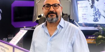في عصر الروبوتات.. THAKAA ترسم ملامح اقتصاد جديد قائم على التعاون بين الإنسان والآلة