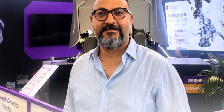 في عصر الروبوتات.. THAKAA ترسم ملامح اقتصاد جديد قائم على التعاون بين الإنسان والآلة