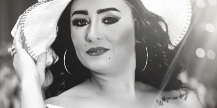 إبداعات متميزة للفنانة الجميلة إيمي مجاهد