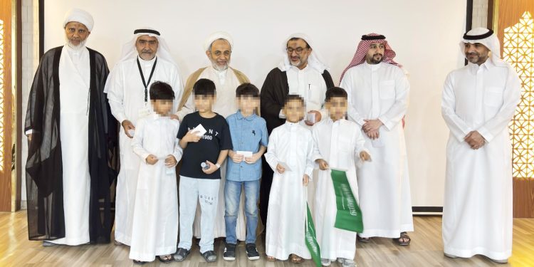 بر الفيصلية بالهفوف يكرم المتفوقين