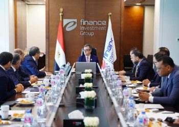 وزير التخطيط يزور مجموعة “إي فاينانس للاستثمارات المالية والرقميه”.. ويؤكد: مساهمة “الاستثمار القومي” في المجموعة نموذج رائد للاستثمار المؤسسي التنموي