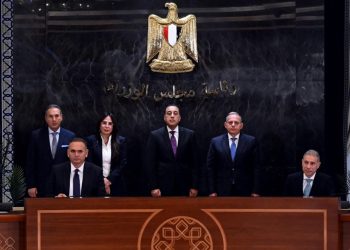 لدعم التنمية الاقتصادية والاجتماعية.. بنكي مصر والأهلي المصري يوقعان عقد مع هايد بارك للتطوير العقاري لقطعة أرض كبري بمنطقة التوسعات الشرقية بمدينة أكتوبر المملوكة للمصريه لإدارة الأصول العقارية والاستثمار