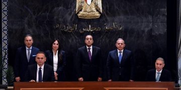 لدعم التنمية الاقتصادية والاجتماعية.. بنكي مصر والأهلي المصري يوقعان عقد مع هايد بارك للتطوير العقاري لقطعة أرض كبري بمنطقة التوسعات الشرقية بمدينة أكتوبر المملوكة للمصريه لإدارة الأصول العقارية والاستثمار