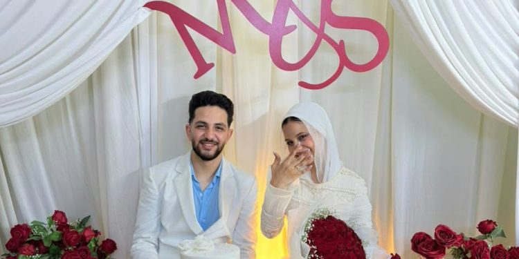 رجل الأعمال أحمد المحمدي يهنئ مصمم الأزياء العالمي محمد التركي والآنسة سارة عبوده بمناسبة خطوبتهما
